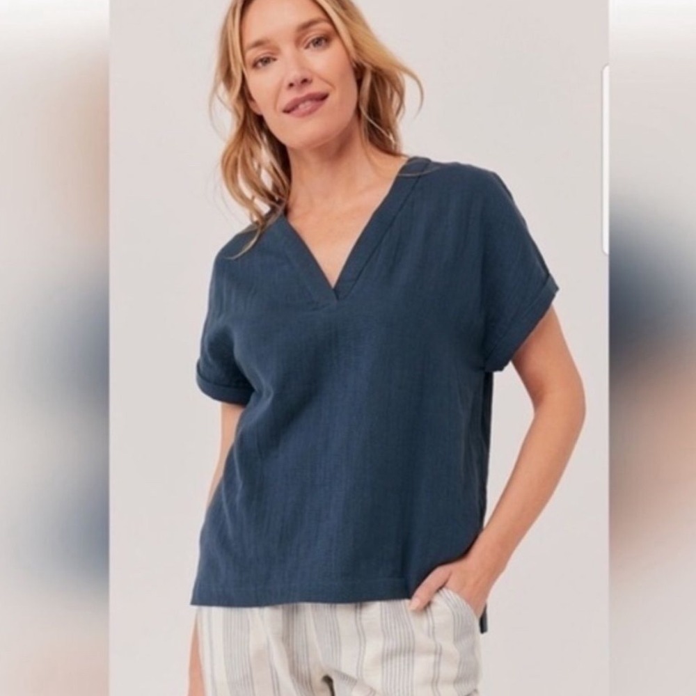 PACT 100% Organic Cotton
Gauze Crinkle Blue Navy V-Neck‎ Boxy
Coastal Top XS/S